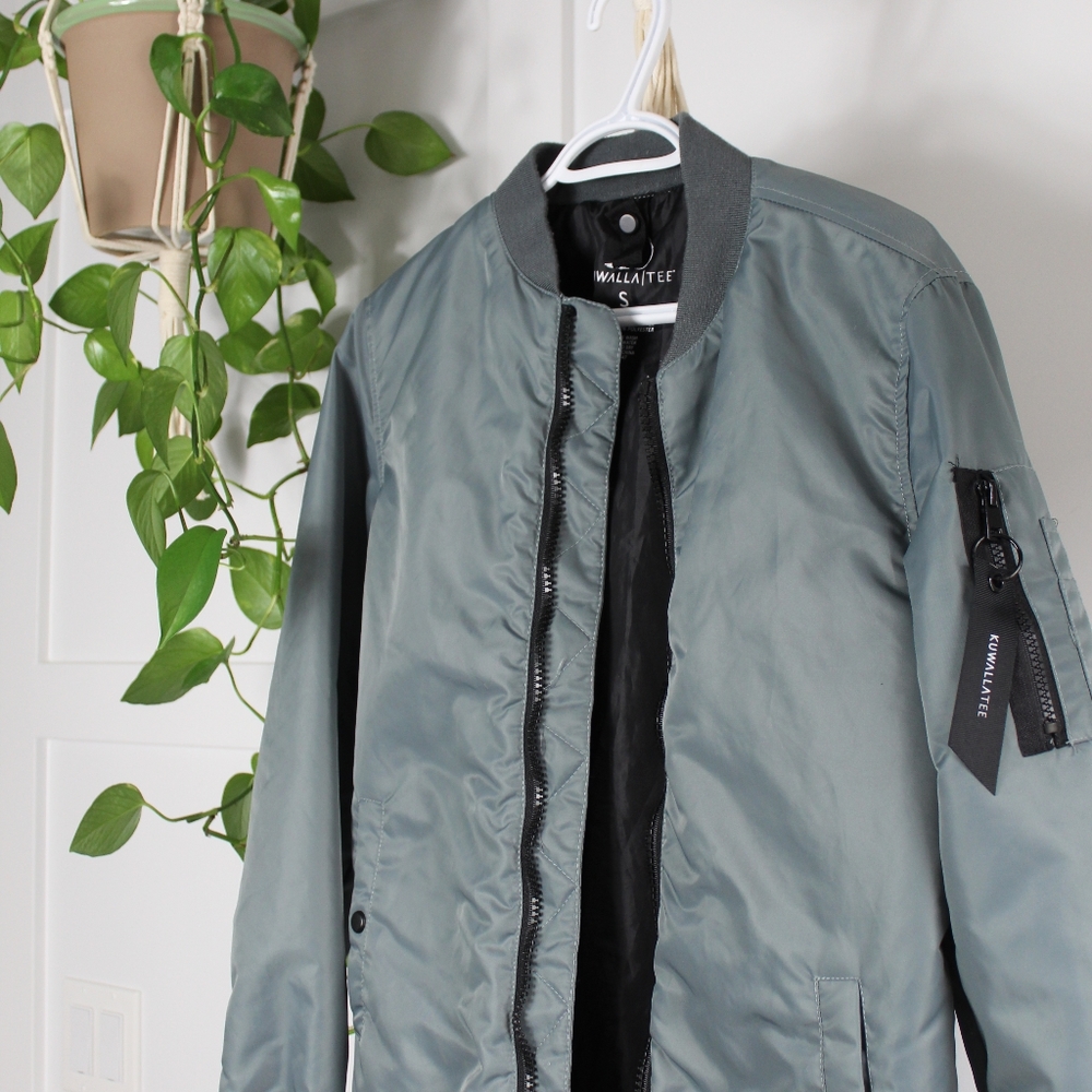 KUWALLA TEE Blue Bomber jacket size SMALL